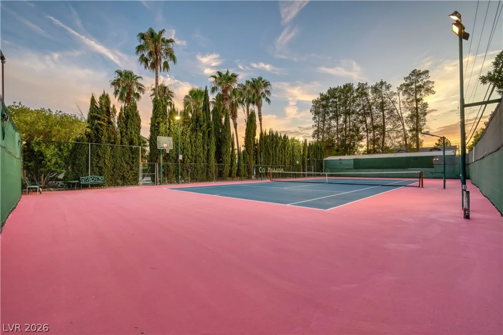 2426 Palomino, Las Vegas, NV 89107