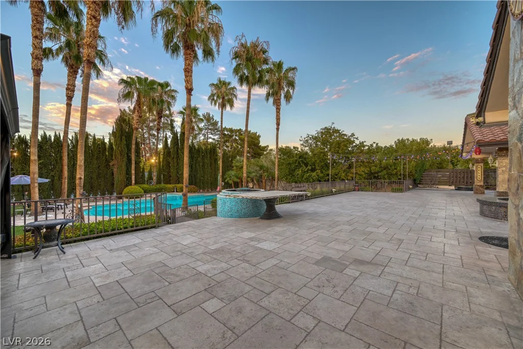 2426 Palomino, Las Vegas, NV 89107
