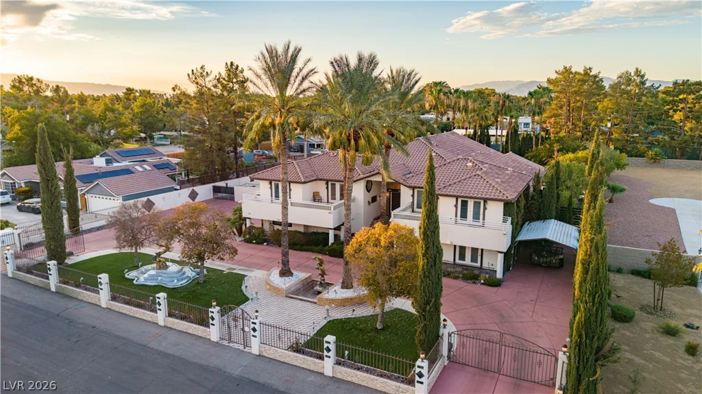 2426 Palomino, Las Vegas, NV 89107