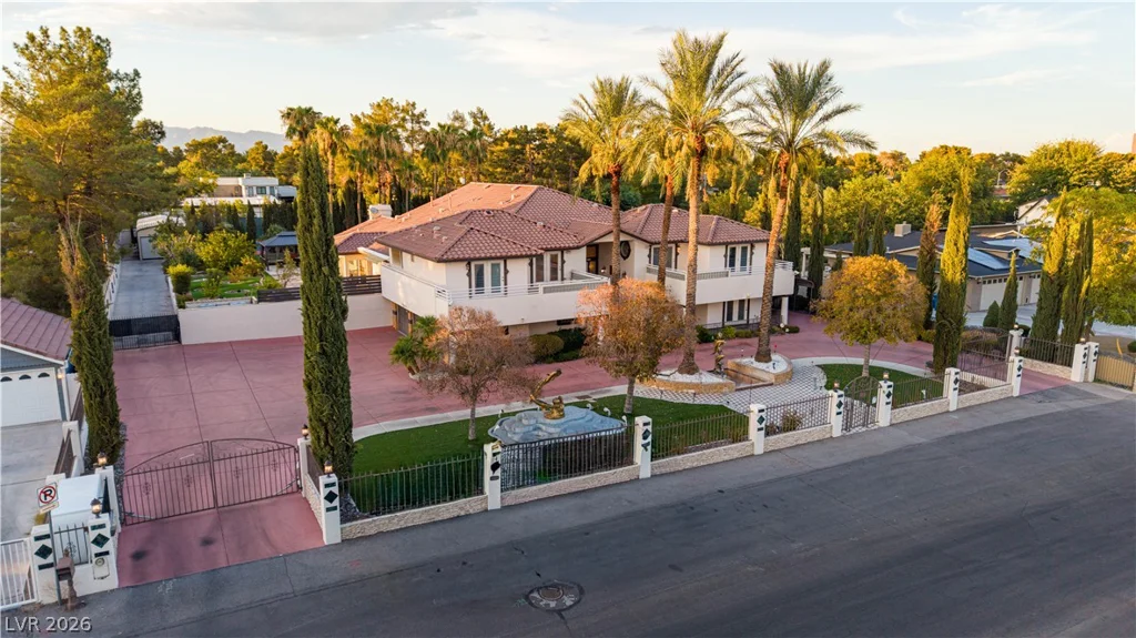 2426 Palomino, Las Vegas, NV 89107