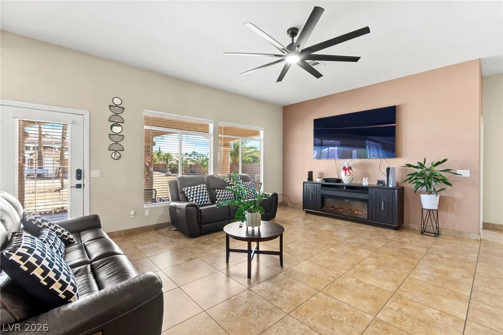 6857 Adobe Villa, Las Vegas, NV 89142