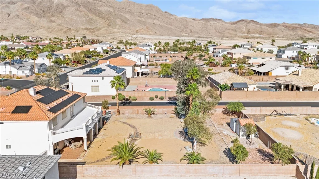6857 Adobe Villa, Las Vegas, NV 89142