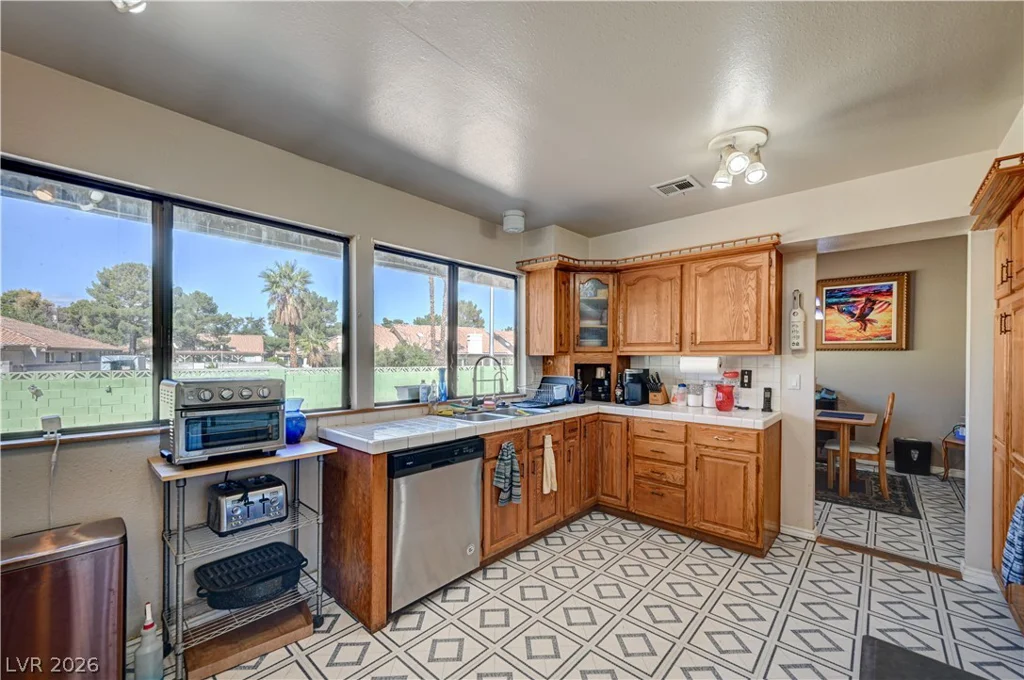 3568 Taos, Las Vegas, NV 89121