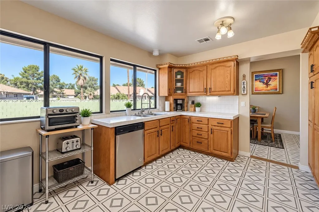 3568 Taos, Las Vegas, NV 89121