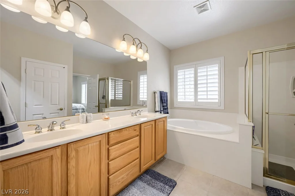 10505 Howling Coyote, Las Vegas, NV 89135