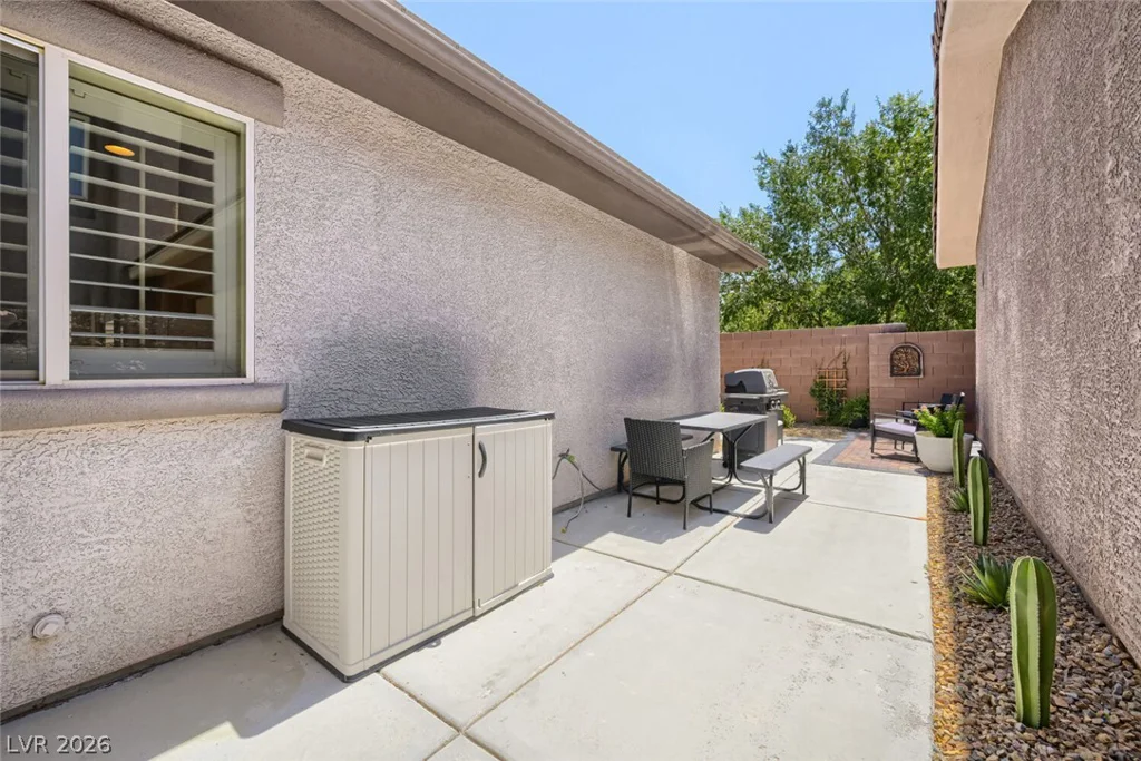 10505 Howling Coyote, Las Vegas, NV 89135