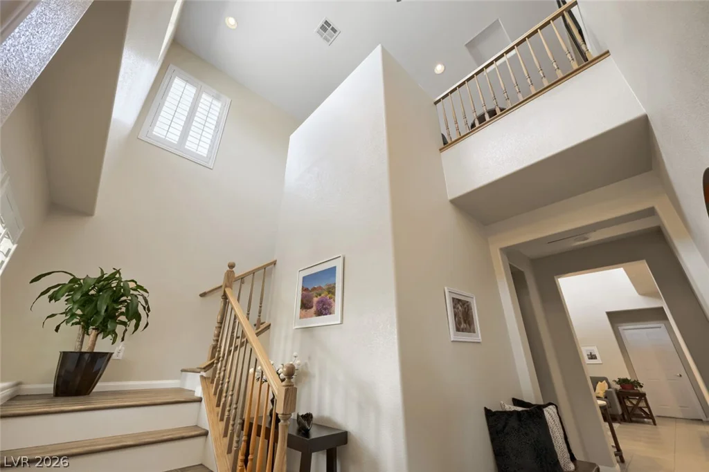 10505 Howling Coyote, Las Vegas, NV 89135