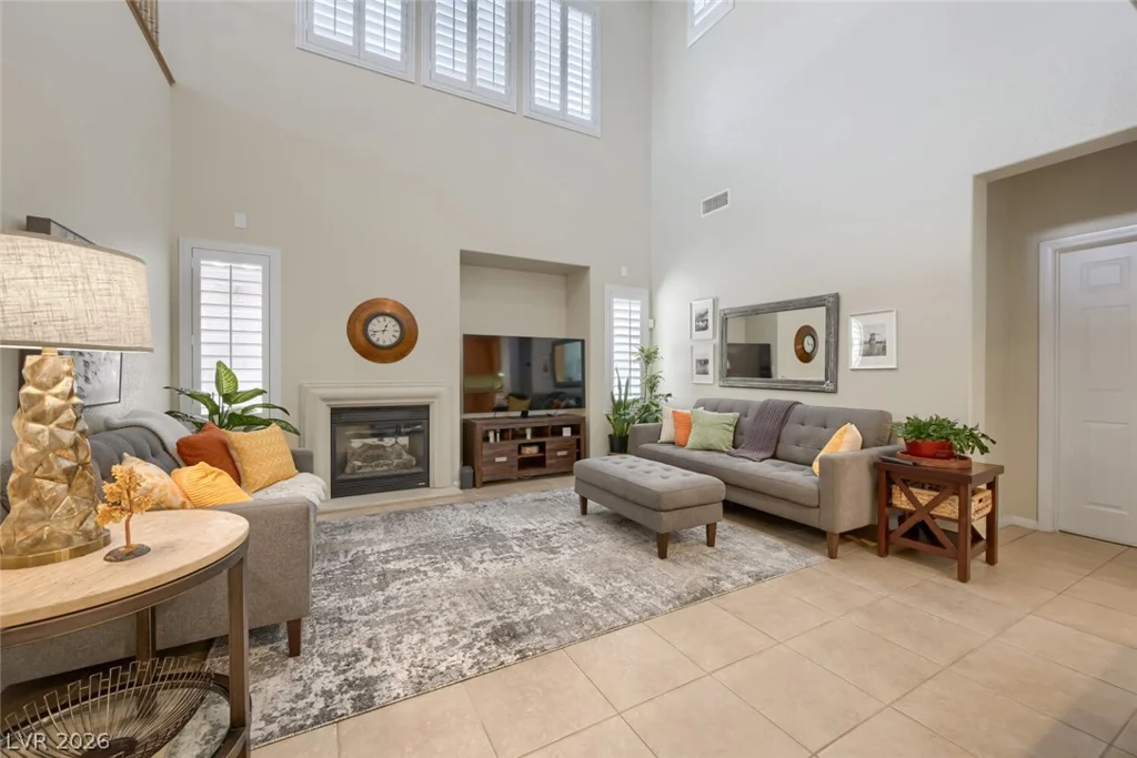 10505 Howling Coyote, Las Vegas, NV 89135