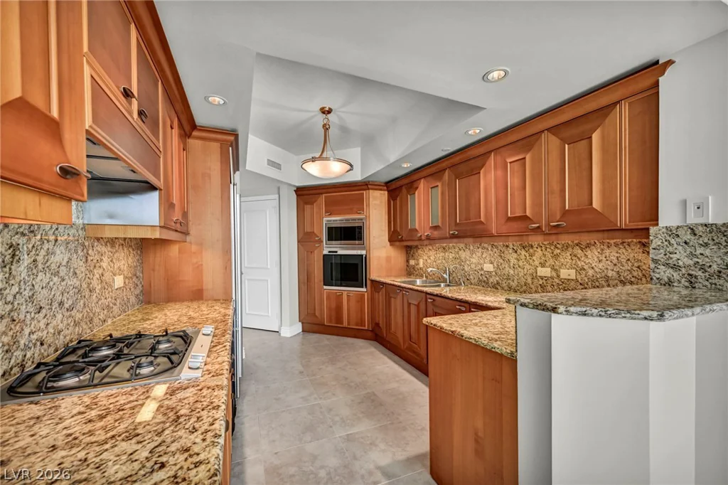 2777 Paradise, Las Vegas, NV 89109