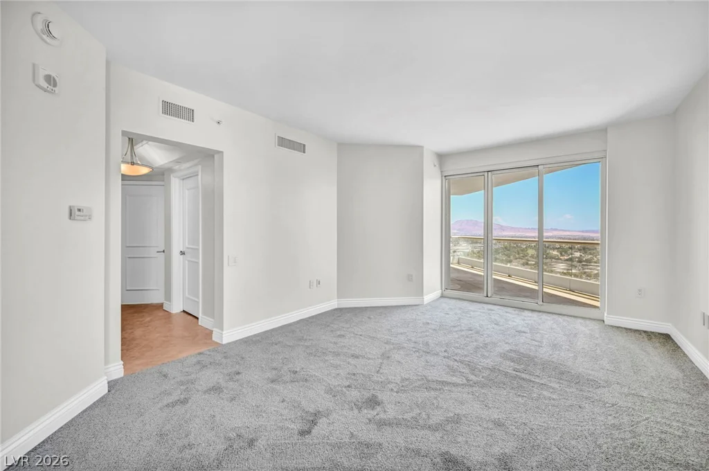 2777 Paradise, Las Vegas, NV 89109