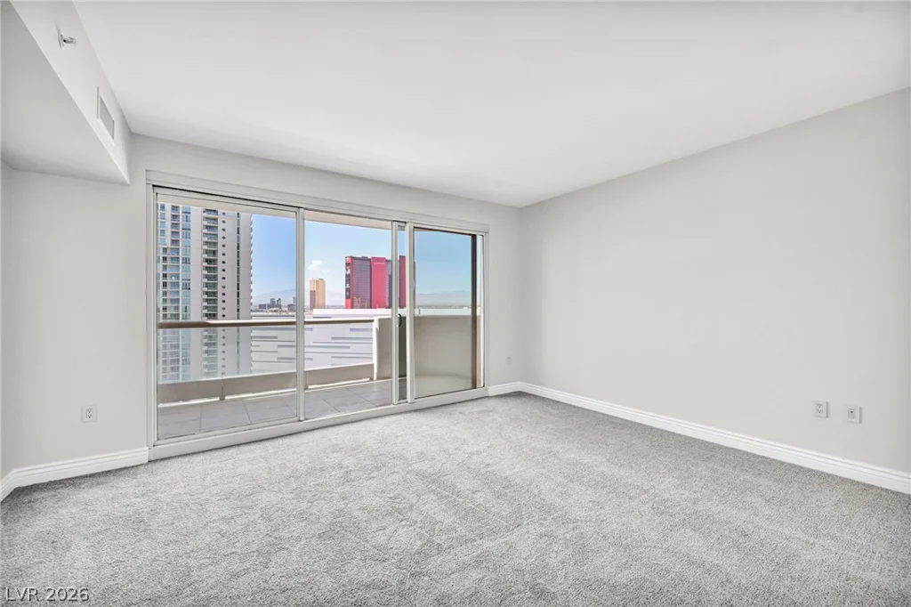 2777 Paradise, Las Vegas, NV 89109