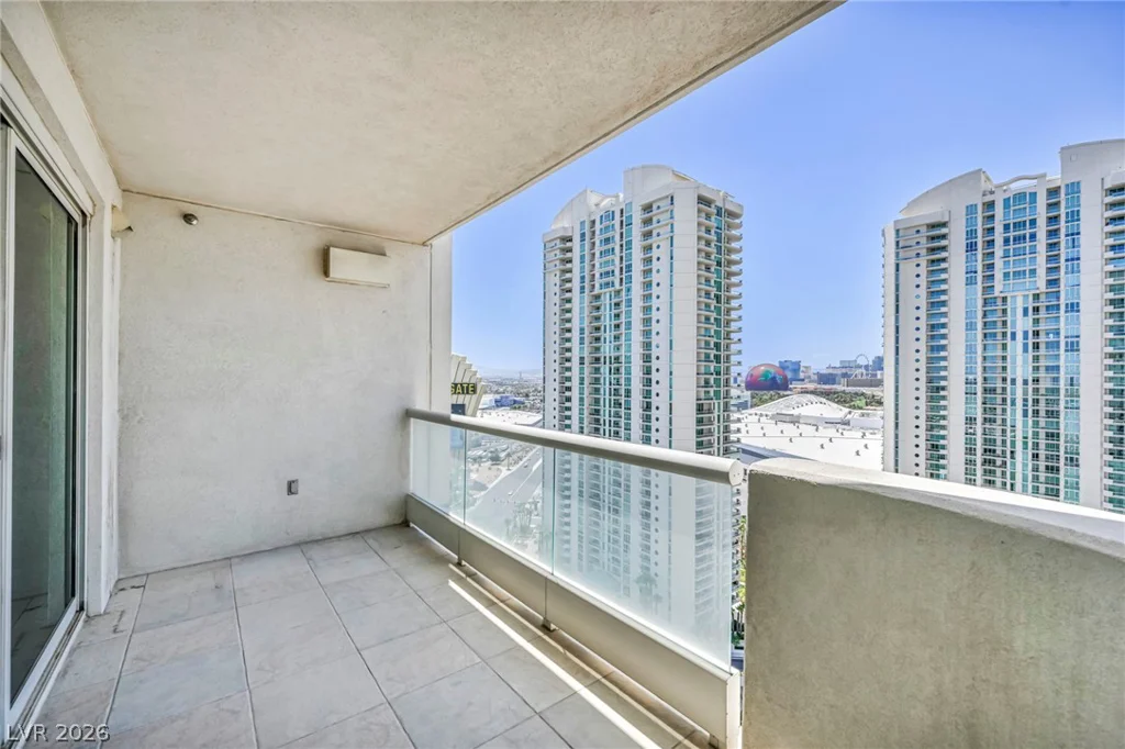 2777 Paradise, Las Vegas, NV 89109