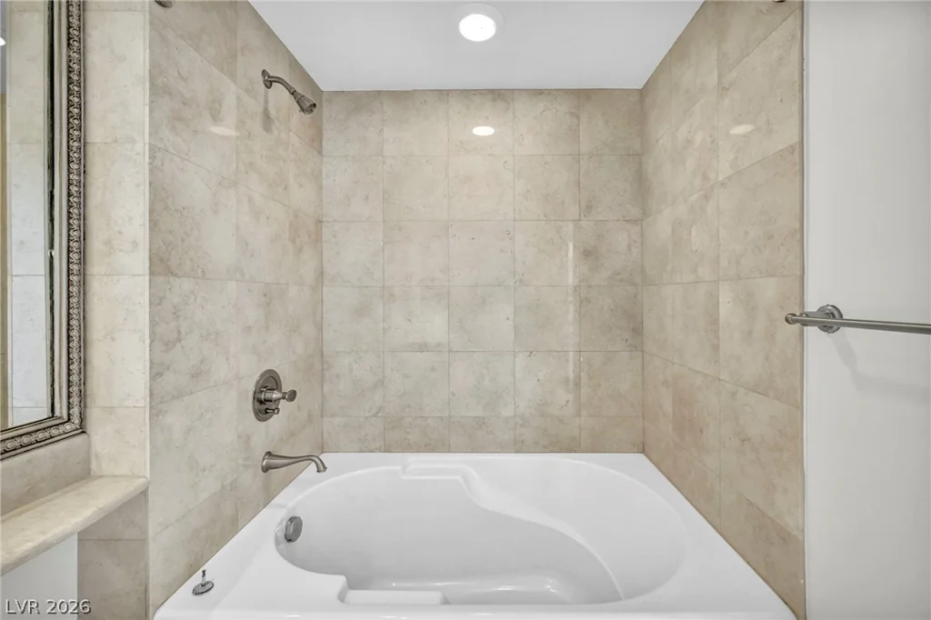2777 Paradise, Las Vegas, NV 89109