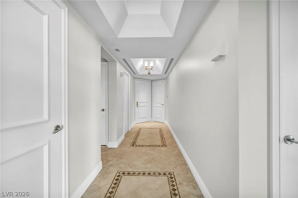 2777 Paradise, Las Vegas, NV 89109