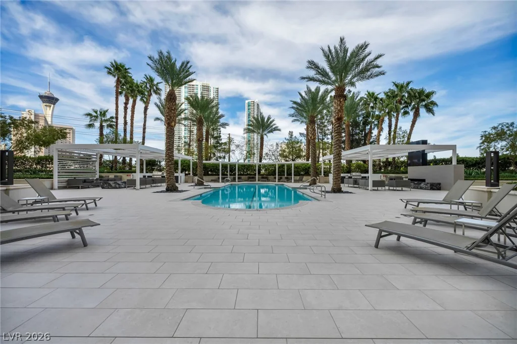 2777 Paradise, Las Vegas, NV 89109