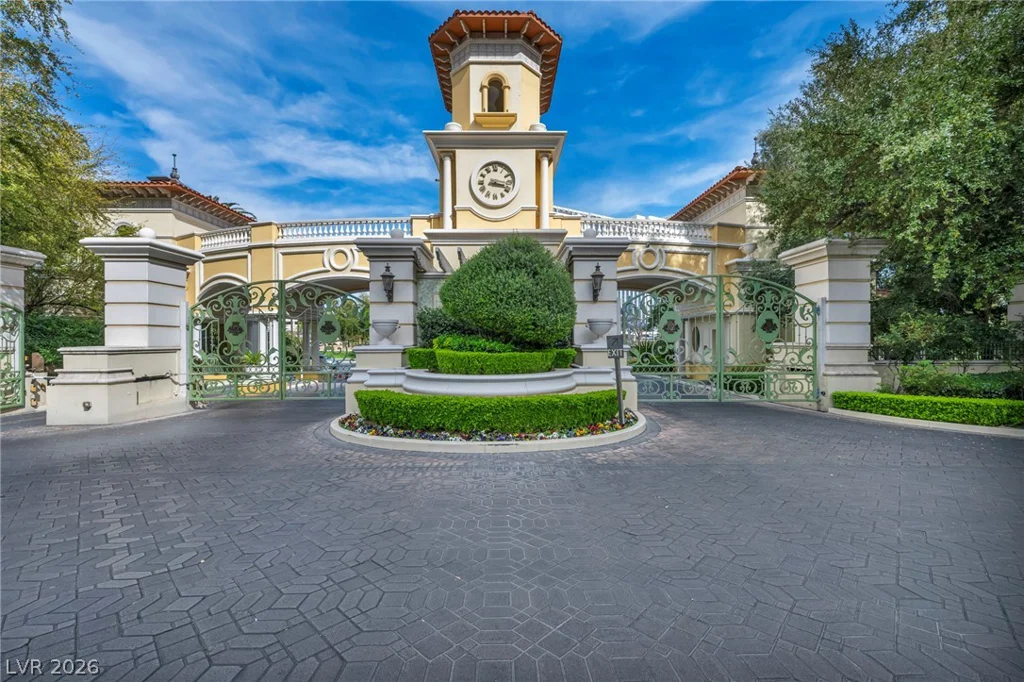 2777 Paradise, Las Vegas, NV 89109