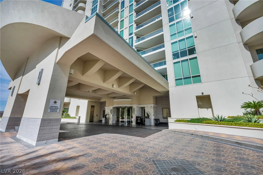 2777 Paradise, Las Vegas, NV 89109