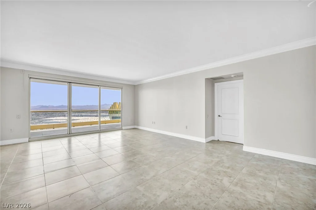 2777 Paradise, Las Vegas, NV 89109