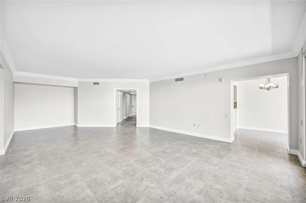 2777 Paradise, Las Vegas, NV 89109