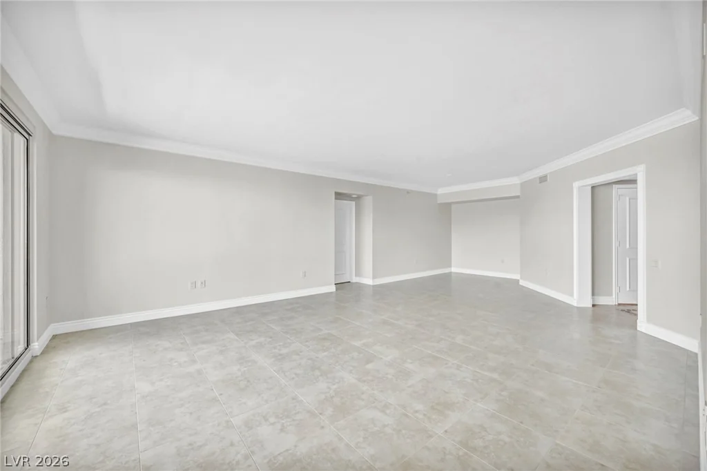 2777 Paradise, Las Vegas, NV 89109