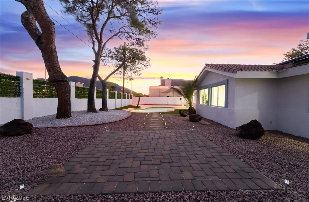 611 Fairway, Henderson, NV 89015