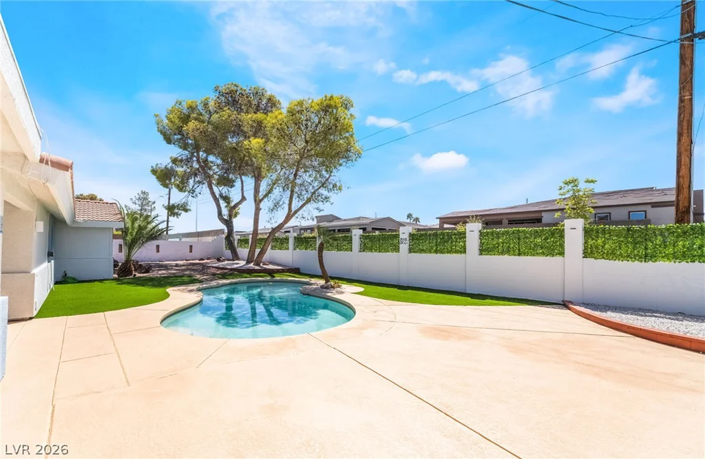 611 Fairway, Henderson, NV 89015