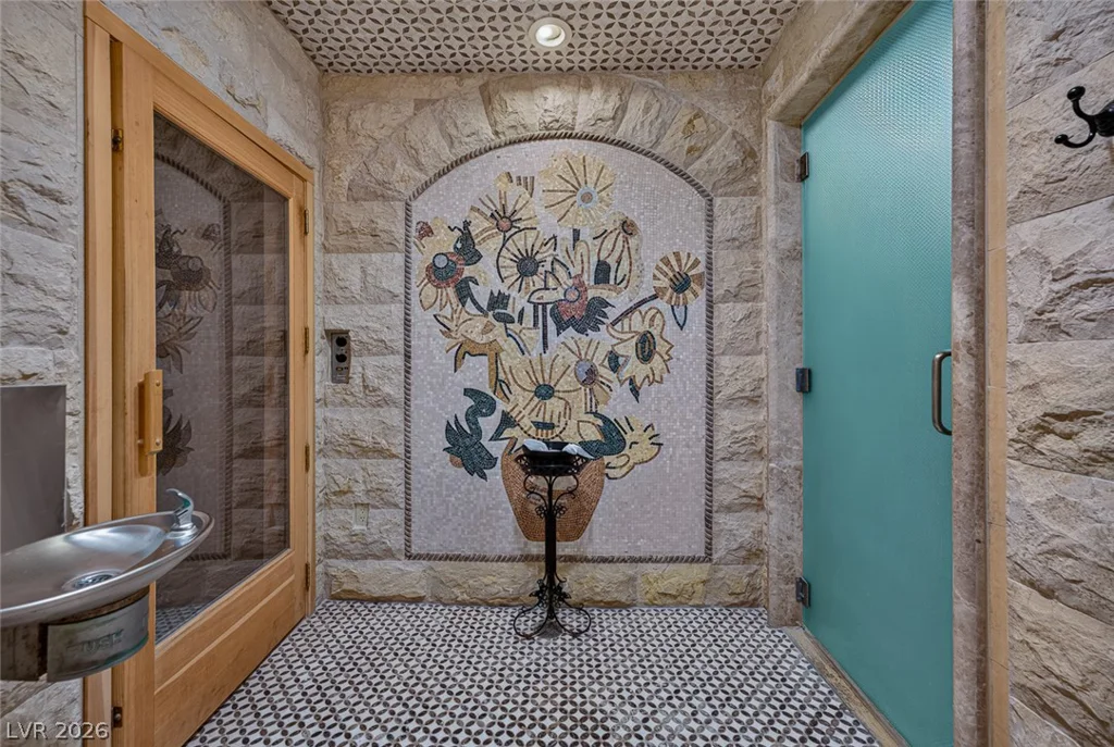 9101 Alta, Las Vegas, NV 89145