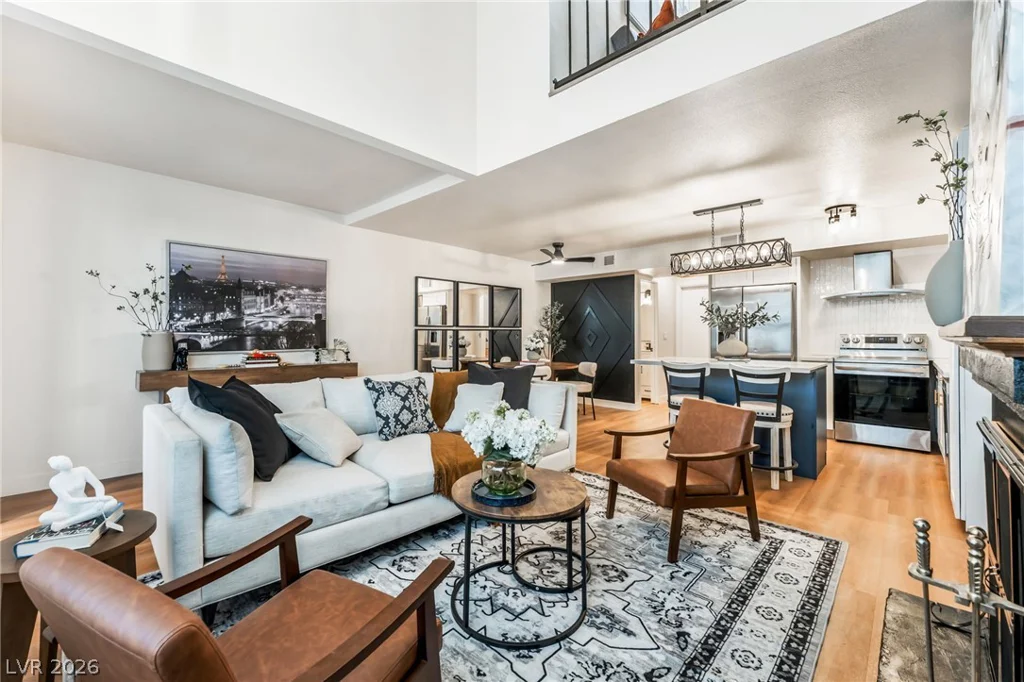 2471 Old Forge, Las Vegas, NV 89121