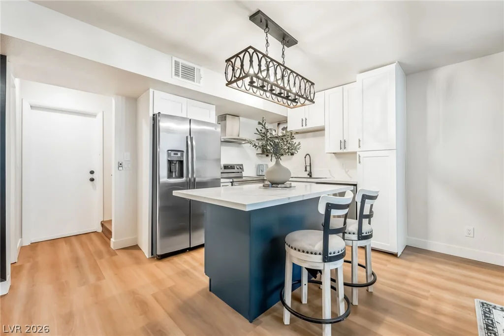 2471 Old Forge, Las Vegas, NV 89121