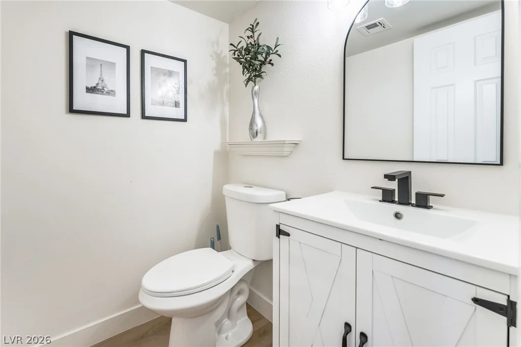 2471 Old Forge, Las Vegas, NV 89121