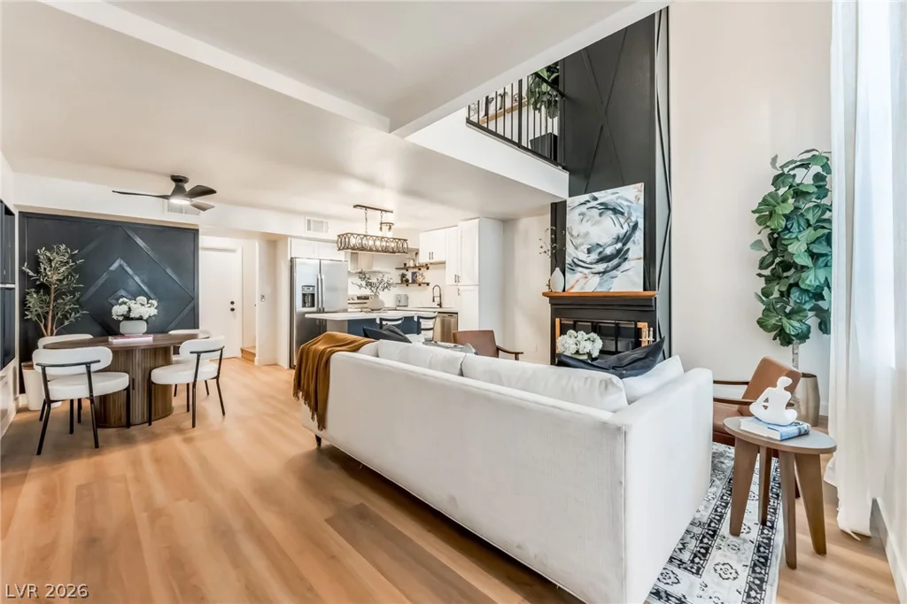 2471 Old Forge, Las Vegas, NV 89121
