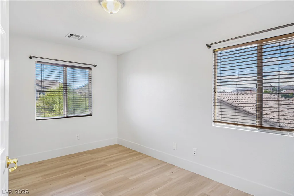 537 Lacabana Beach, Las Vegas, NV 89138