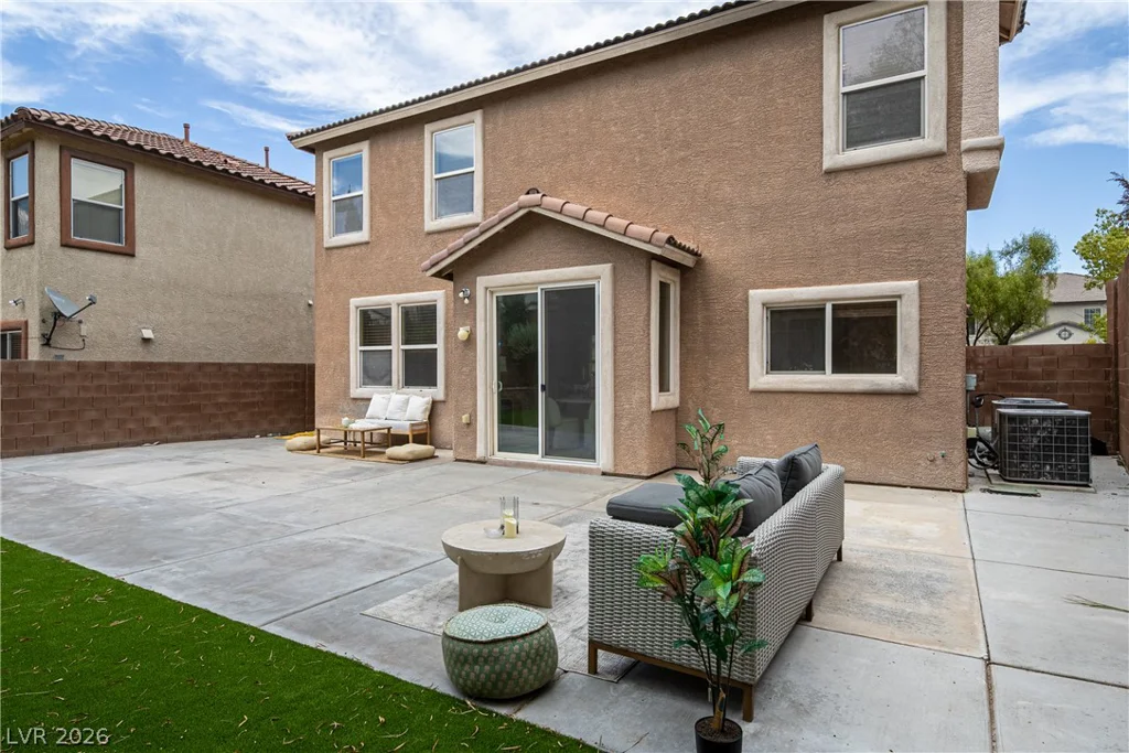 537 Lacabana Beach, Las Vegas, NV 89138