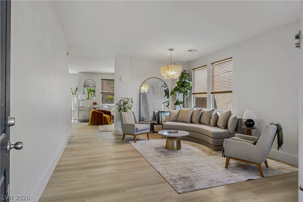 537 Lacabana Beach, Las Vegas, NV 89138