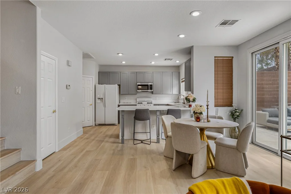 537 Lacabana Beach, Las Vegas, NV 89138