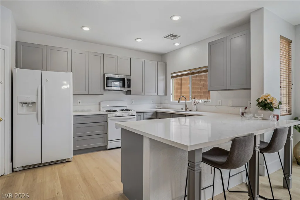 537 Lacabana Beach, Las Vegas, NV 89138