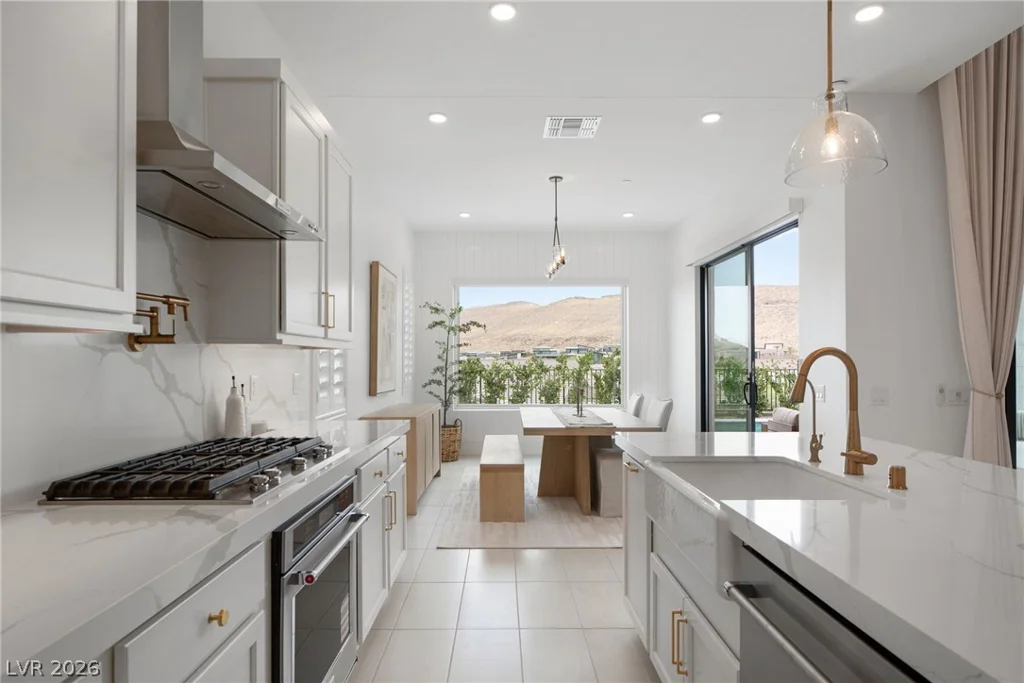 11115 Rolling Vista, Las Vegas, NV 89135