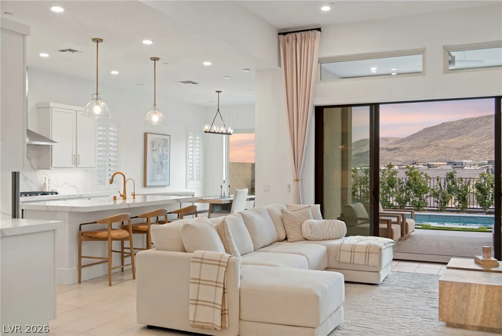 11115 Rolling Vista, Las Vegas, NV 89135