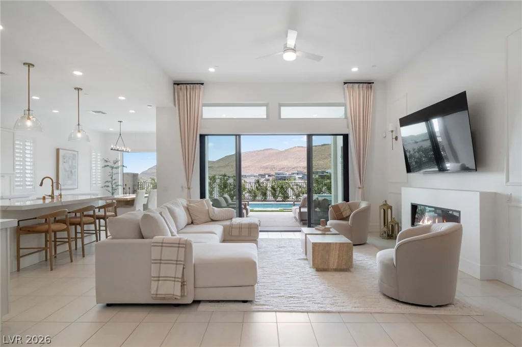 11115 Rolling Vista, Las Vegas, NV 89135