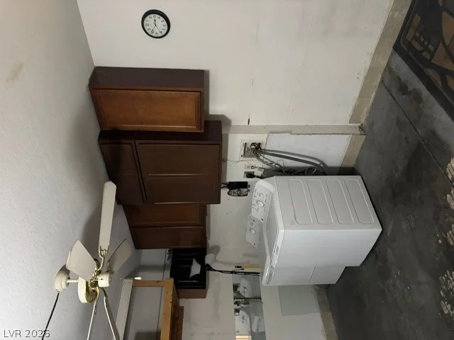 100 Crestline, Las Vegas, NV 89107