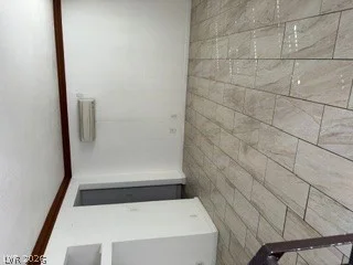 100 Crestline, Las Vegas, NV 89107