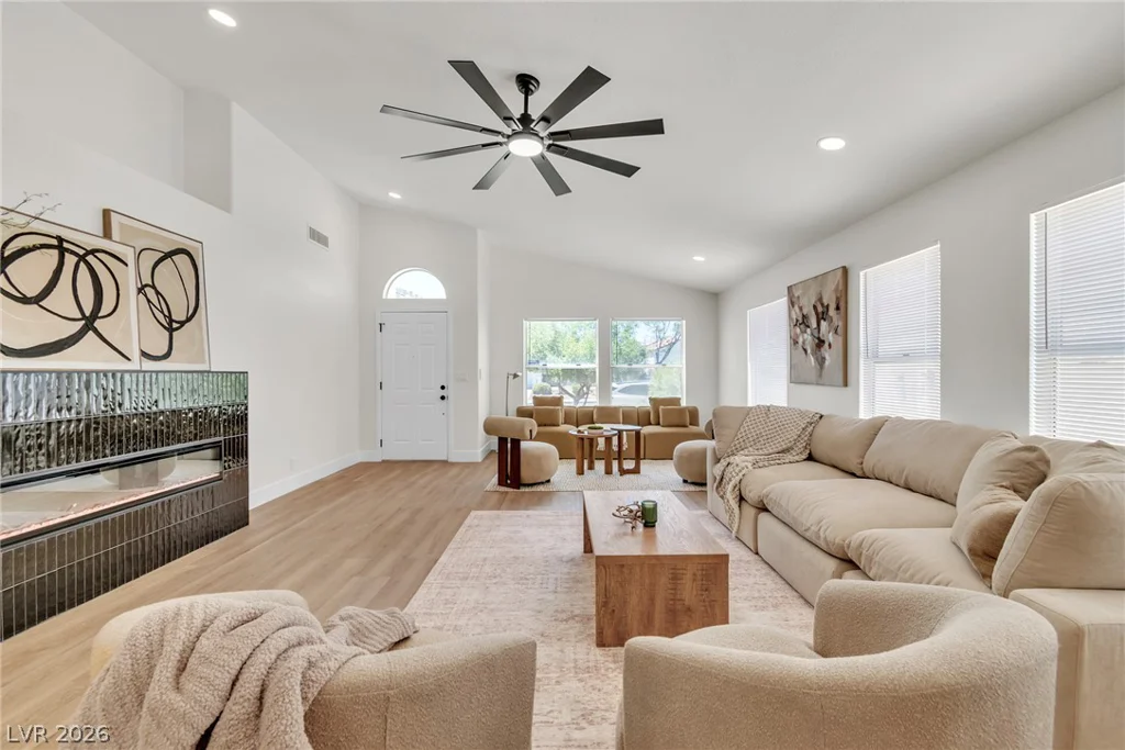 8220 Mt Brodie, Las Vegas, NV 89145