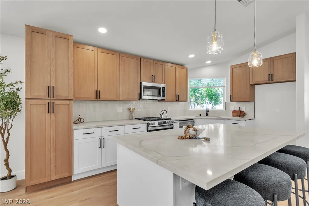 8220 Mt Brodie, Las Vegas, NV 89145