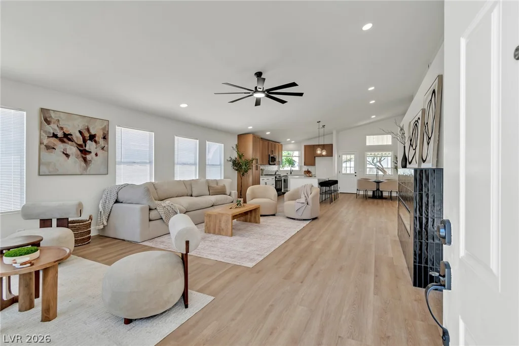 8220 Mt Brodie, Las Vegas, NV 89145