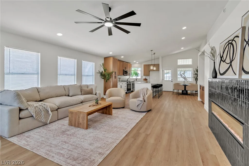 8220 Mt Brodie, Las Vegas, NV 89145