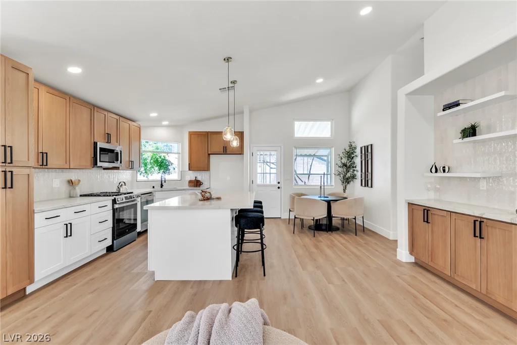 8220 Mt Brodie, Las Vegas, NV 89145
