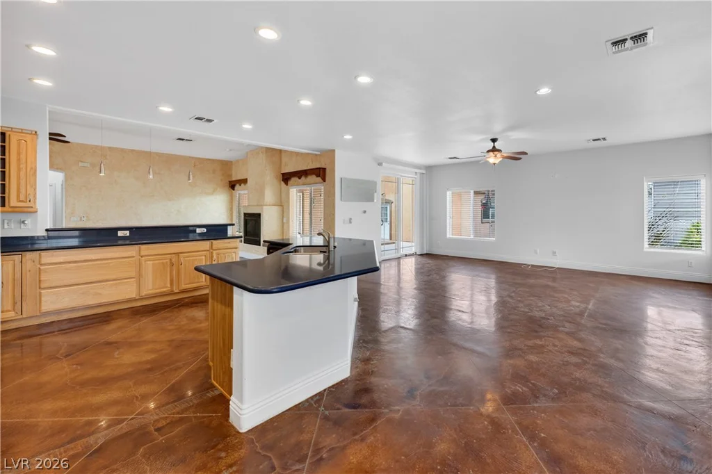 124 Ford, Las Vegas, NV 89123
