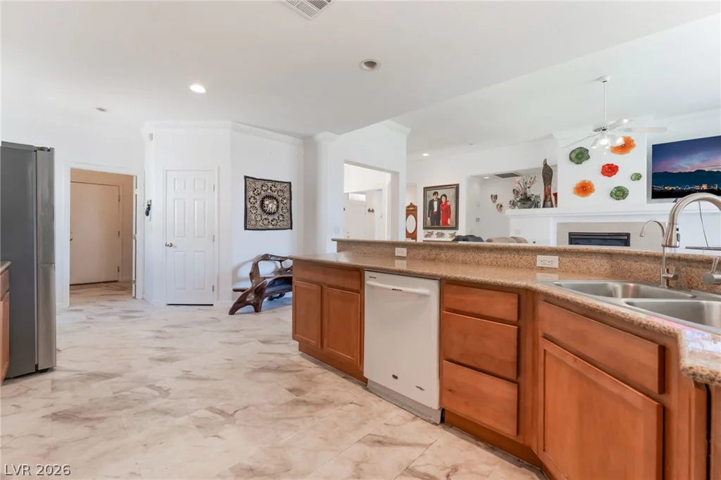 6613 Johnny Love, North Las Vegas, NV 89086