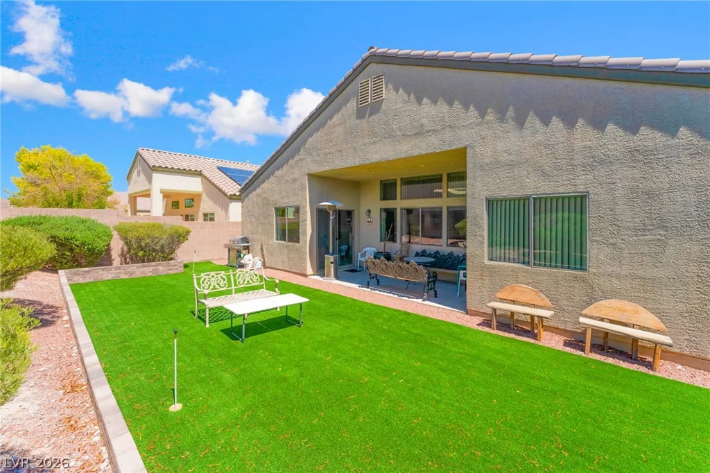 6613 Johnny Love, North Las Vegas, NV 89086
