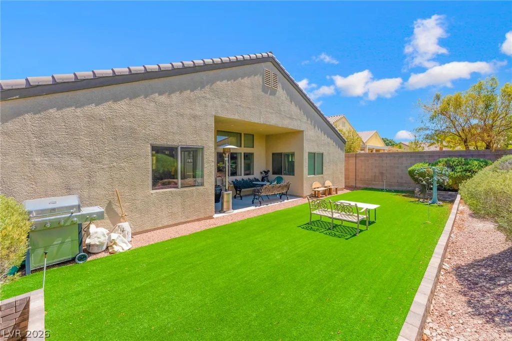 6613 Johnny Love, North Las Vegas, NV 89086